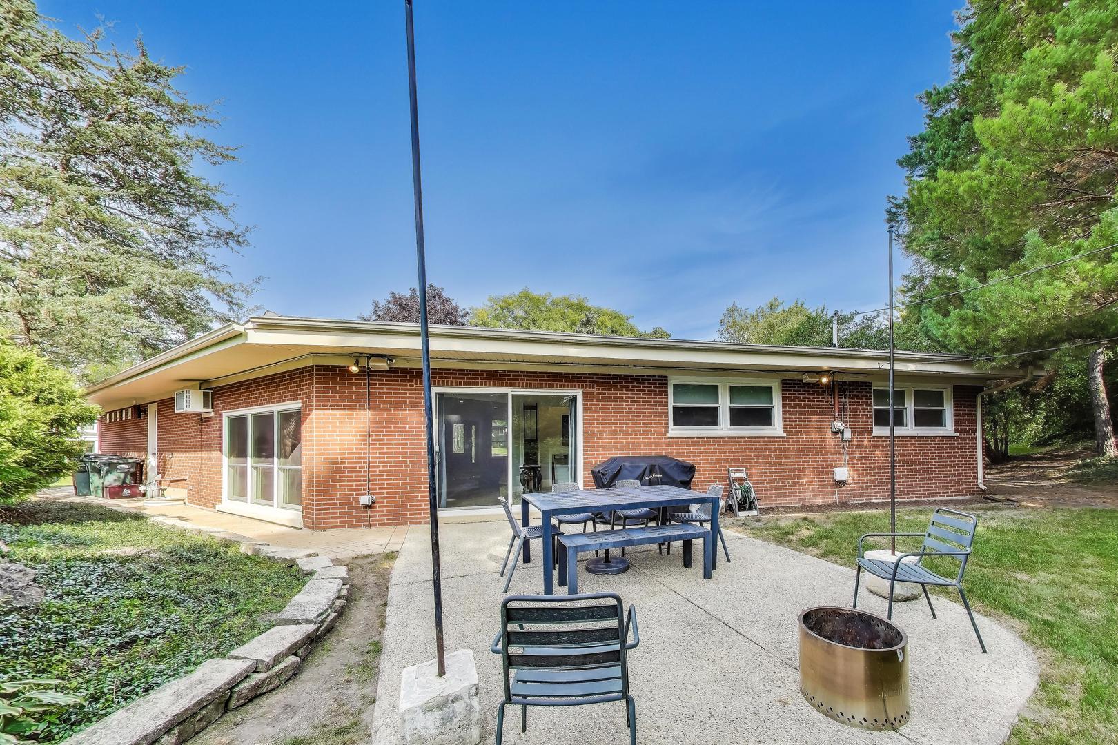 239 Beverly Road Barrington, IL 60010 - Photo 32 of 35