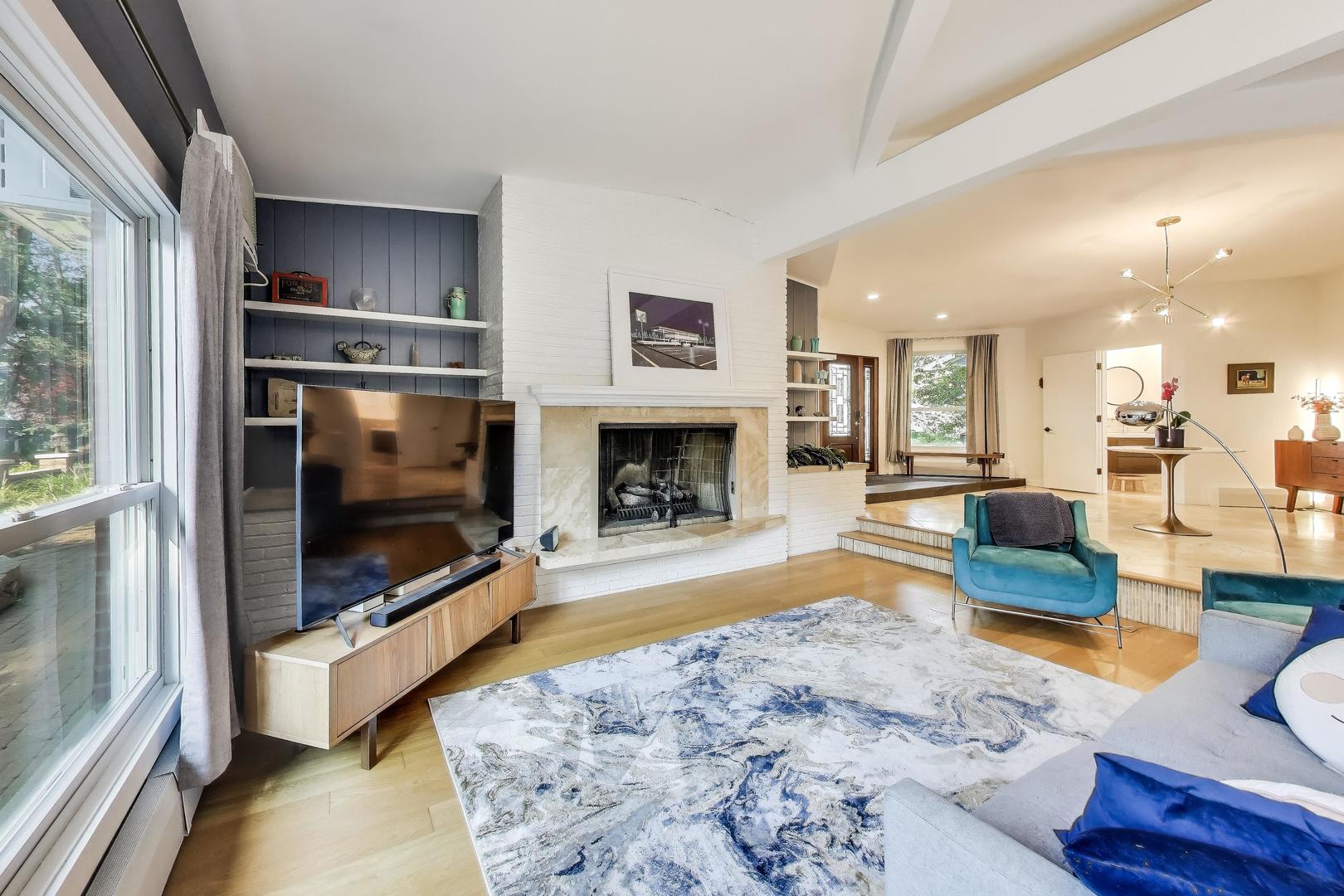 239 Beverly Road Barrington, IL 60010 - Photo 8 of 35