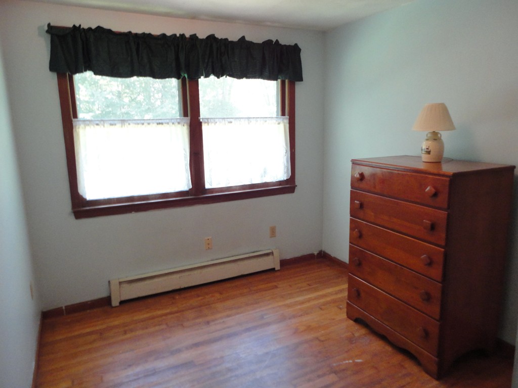65 Clinton Road Sterling, MA 01564 - Photo 8 of 24 Gallery Image 8