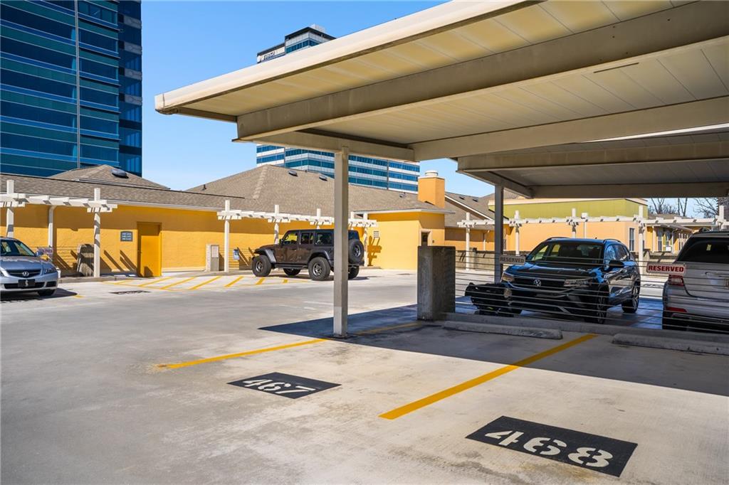 10 Perimeter Summit Boulevard, Unit 1404 Brookhaven, GA 30319 - Photo 19 of 39 a view of parking