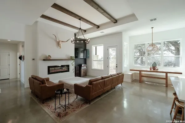 $642,500 | 103 Cascada, Spring Branch, TX 78070