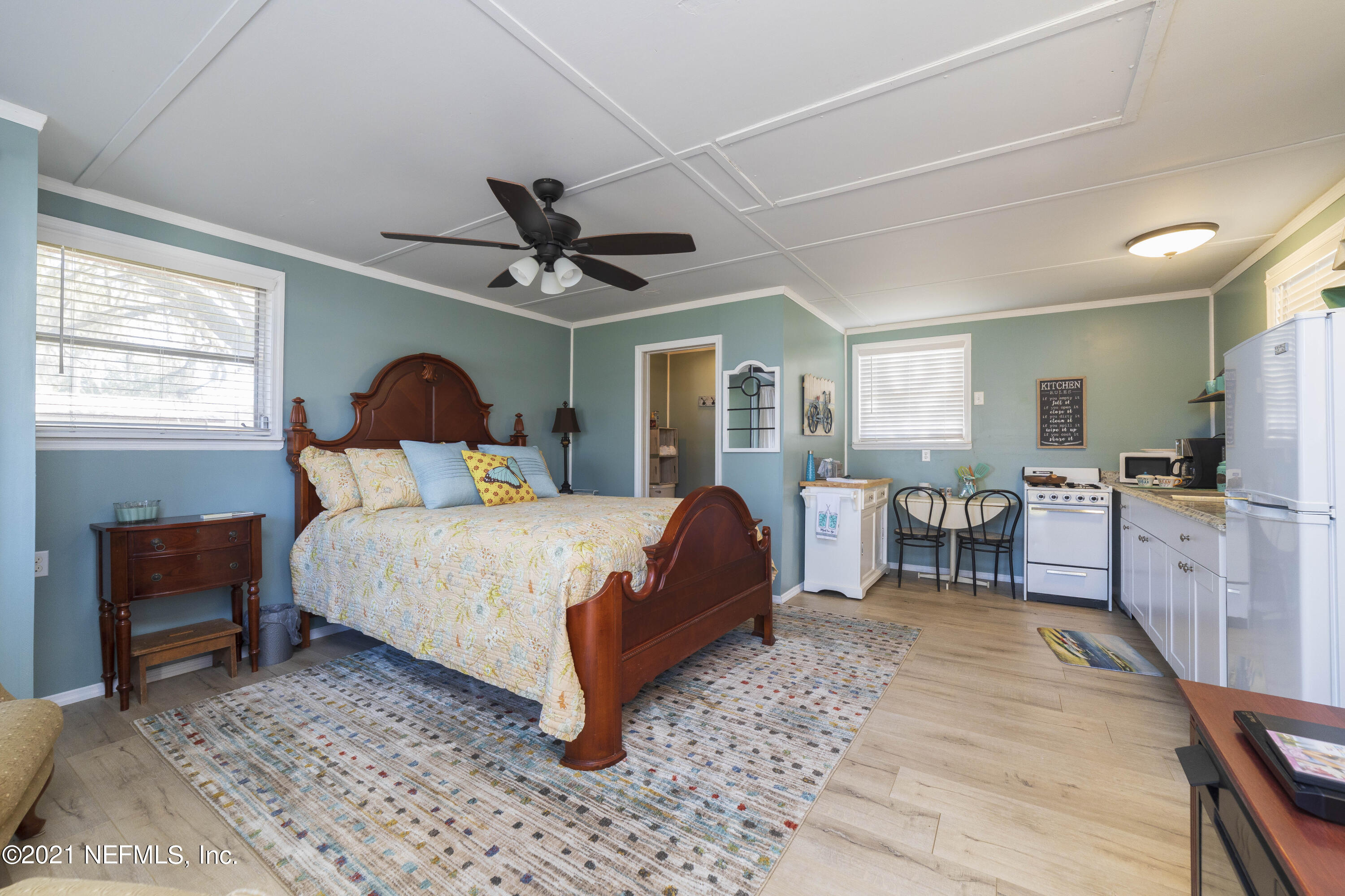 260 Old Woods Road Interlachen, FL 32148 - Photo 59 of 75 guest house interior