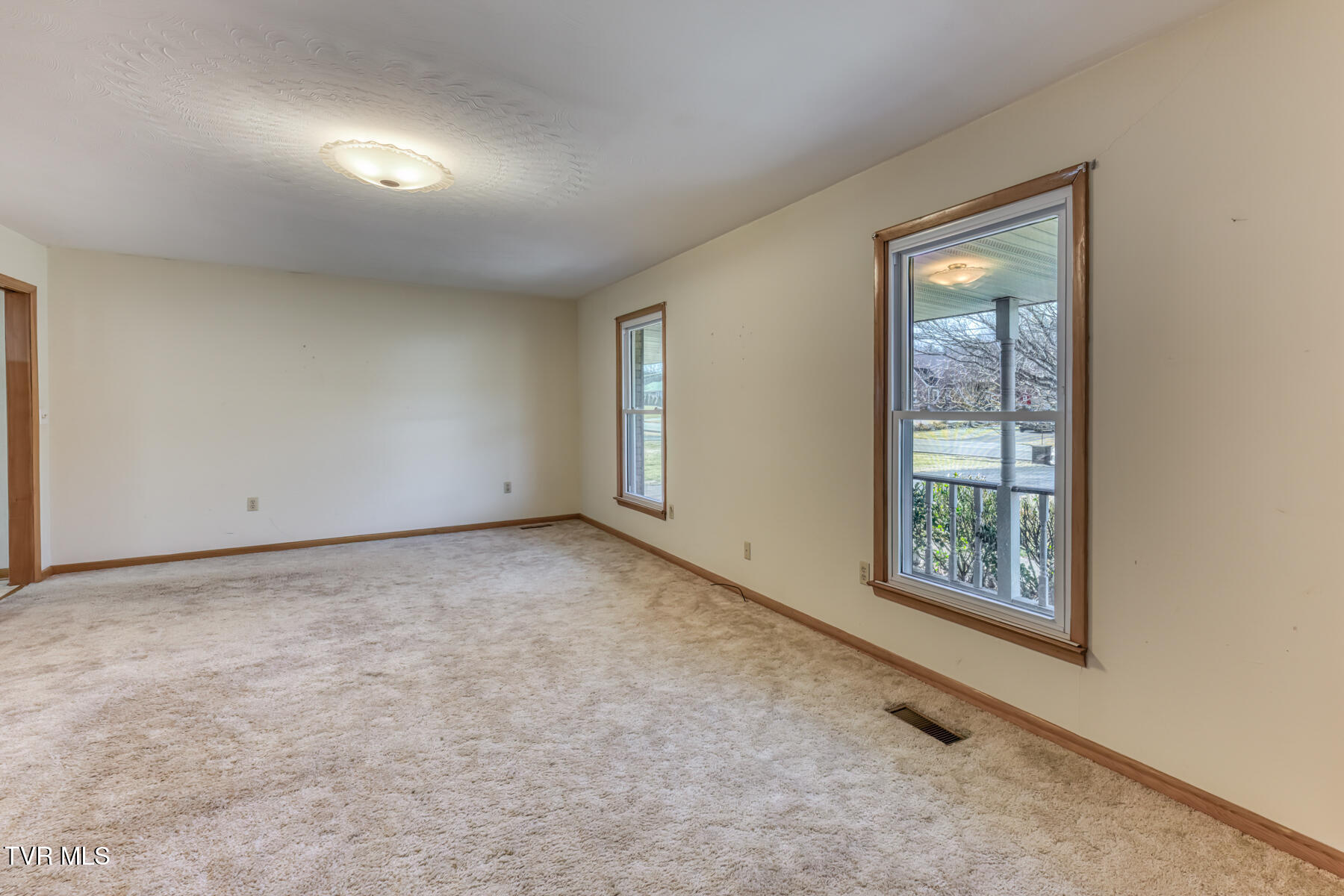 517 Colonial Heights Road Kingsport, TN 37663 - Photo 8 of 64 517 Colonial Heights Rd-8