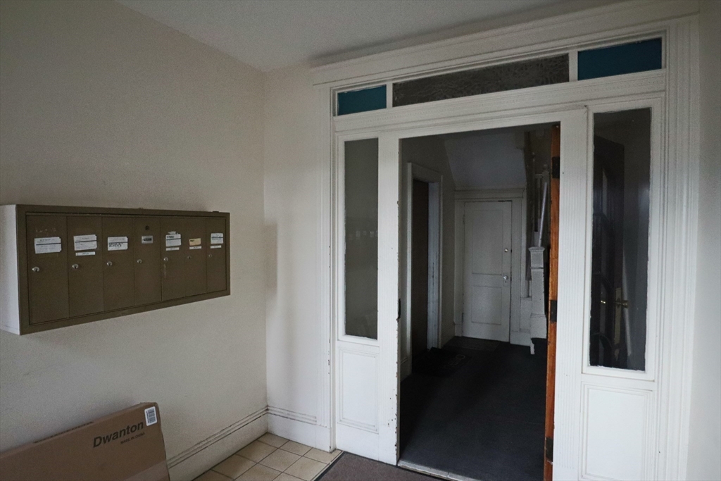 7 Saybrook Street, Unit 17 Boston, MA 02135 - Photo 24 of 30 a view of a hallway