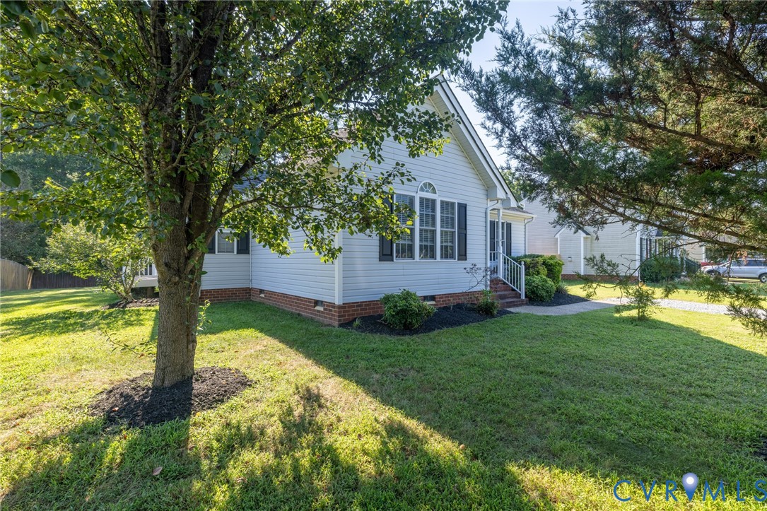 905 Kilby Station Road Ashland, VA 23005 - Photo 25 of 49 Left Side Yard
