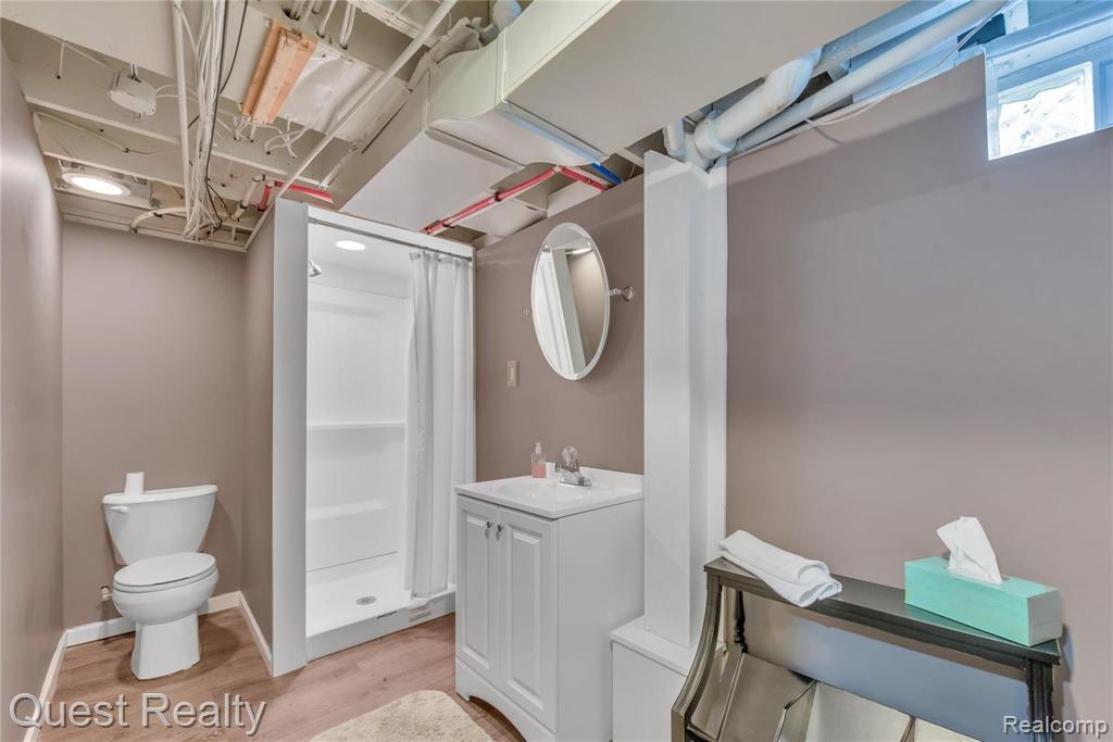 1268 Hampton Road Grosse Pointe Woods, MI 48236 - Photo 32 of 45