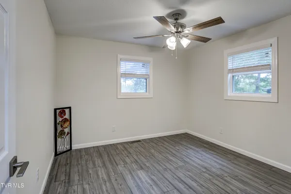 $279,900 | 317 Rosemary Lane, Piney Flats, TN 37686