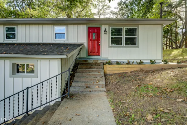 $279,900 | 317 Rosemary Lane, Piney Flats, TN 37686