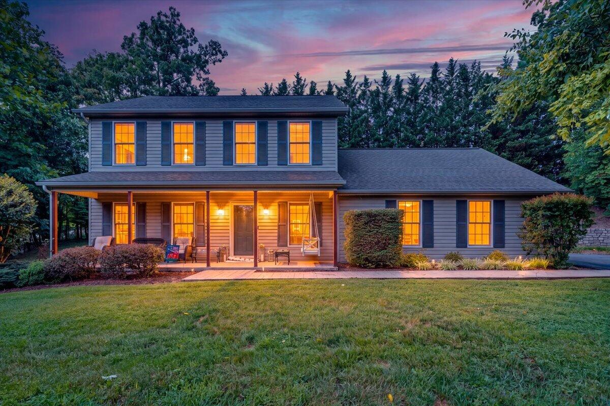 239 Pin Oak Drive Blue Ridge, VA 24064 - Photo 2 of 40 239 Pin Oak Dr