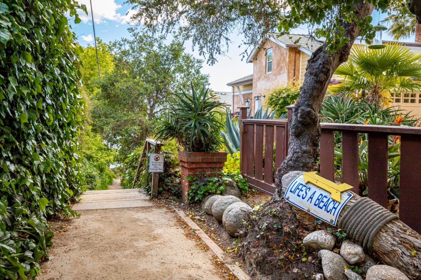 337 Hillcrest Drive Aptos, CA 95003 - Photo 29 of 31 a view of a chairs and table in backyard
