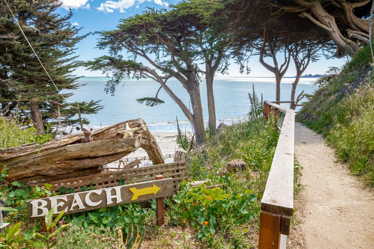337 Hillcrest Drive Aptos, CA 95003 - Photo 30 of 31 a view of a pathway with a yard