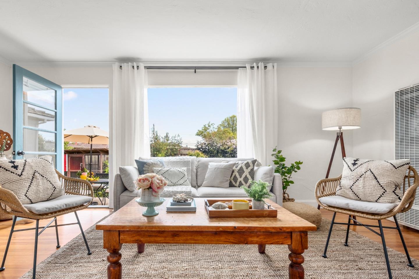 337 Hillcrest Drive Aptos, CA 95003 - Photo 5 of 31 a living room with furniture and a potted plant