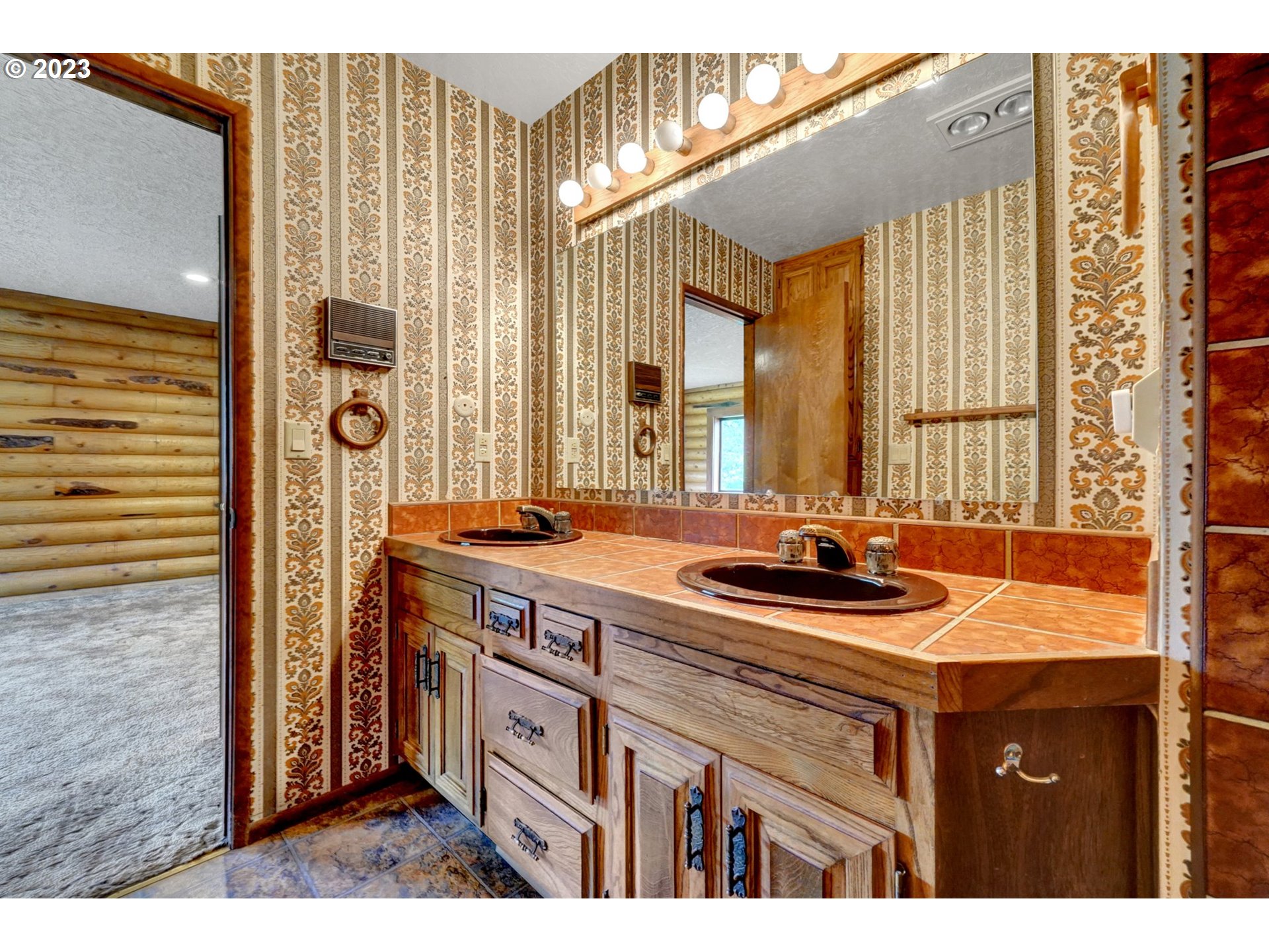 17080 South Holcomb Road Oregon City, OR 97045 - Photo 13 of 47