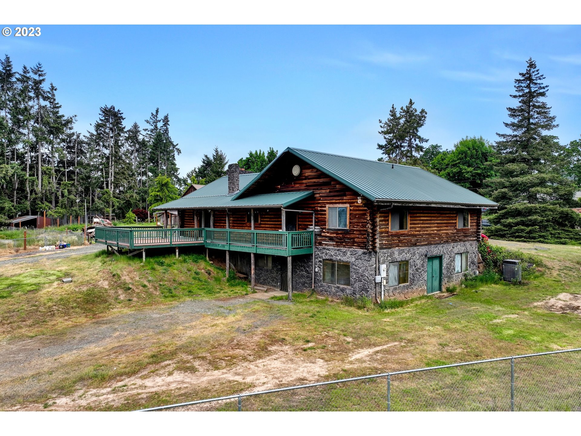 17080 South Holcomb Road Oregon City, OR 97045 - Photo 3 of 47