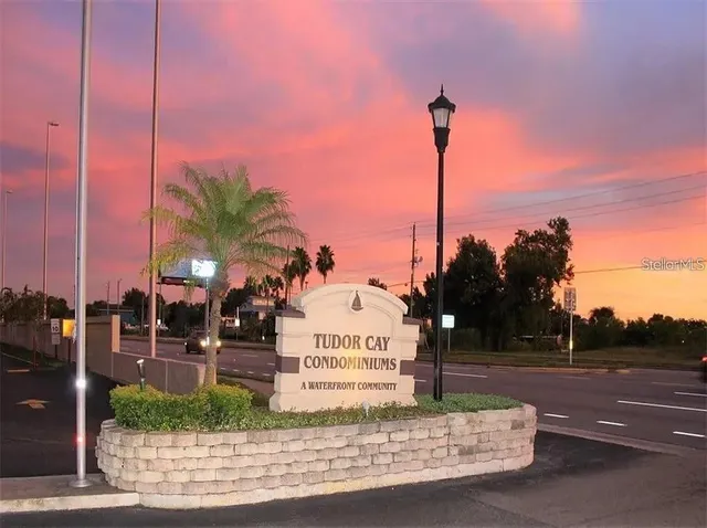 $1,250 | 9109 West Hillsborough Avenue, Unit J207, Tampa, FL 33615