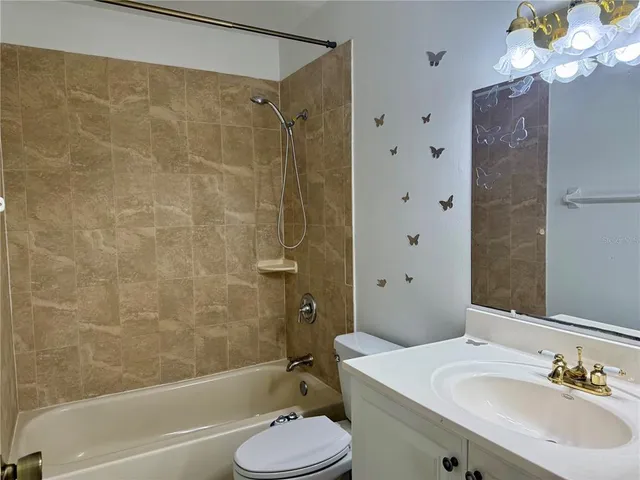 $1,250 | 9109 West Hillsborough Avenue, Unit J207, Tampa, FL 33615