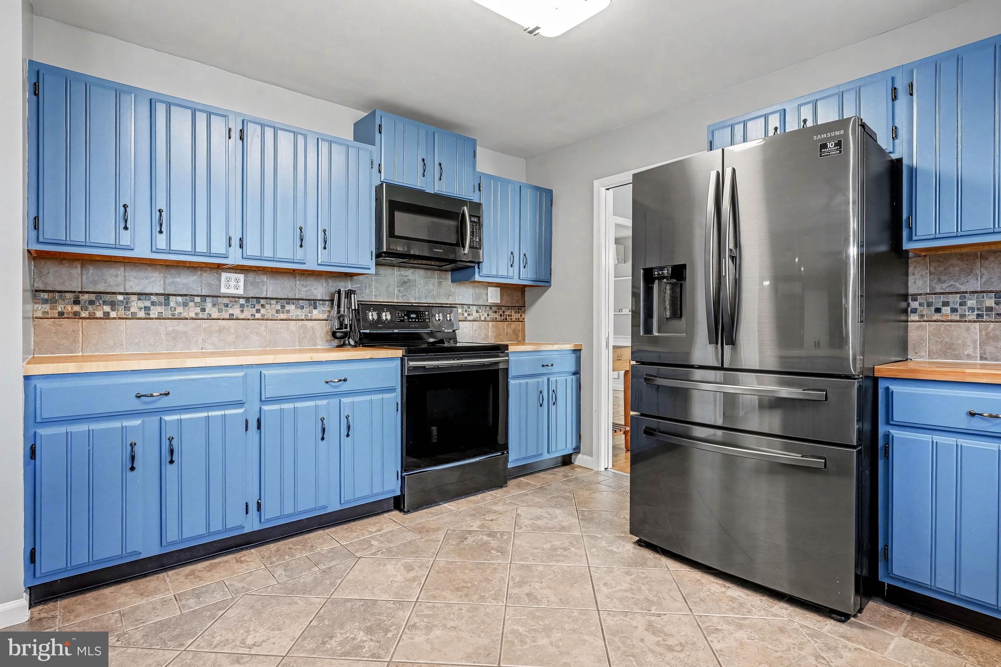 33 Edgewood Road Boyertown, PA 19512 - Photo 14 of 53 Kitchen