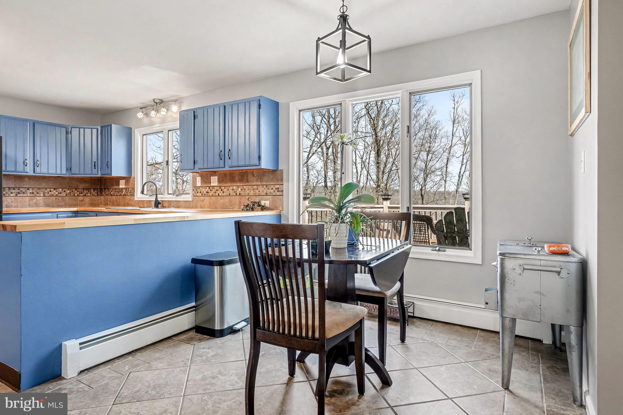 33 Edgewood Road Boyertown, PA 19512 - Photo 16 of 53 Dining Area