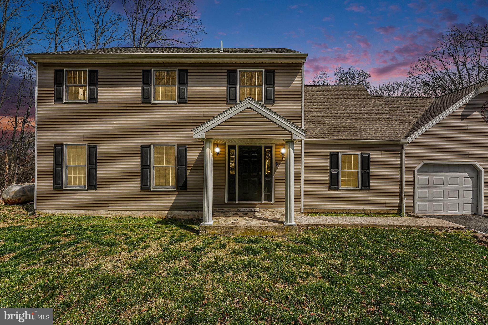 33 Edgewood Road Boyertown, PA 19512 - Photo 4 of 53 Front