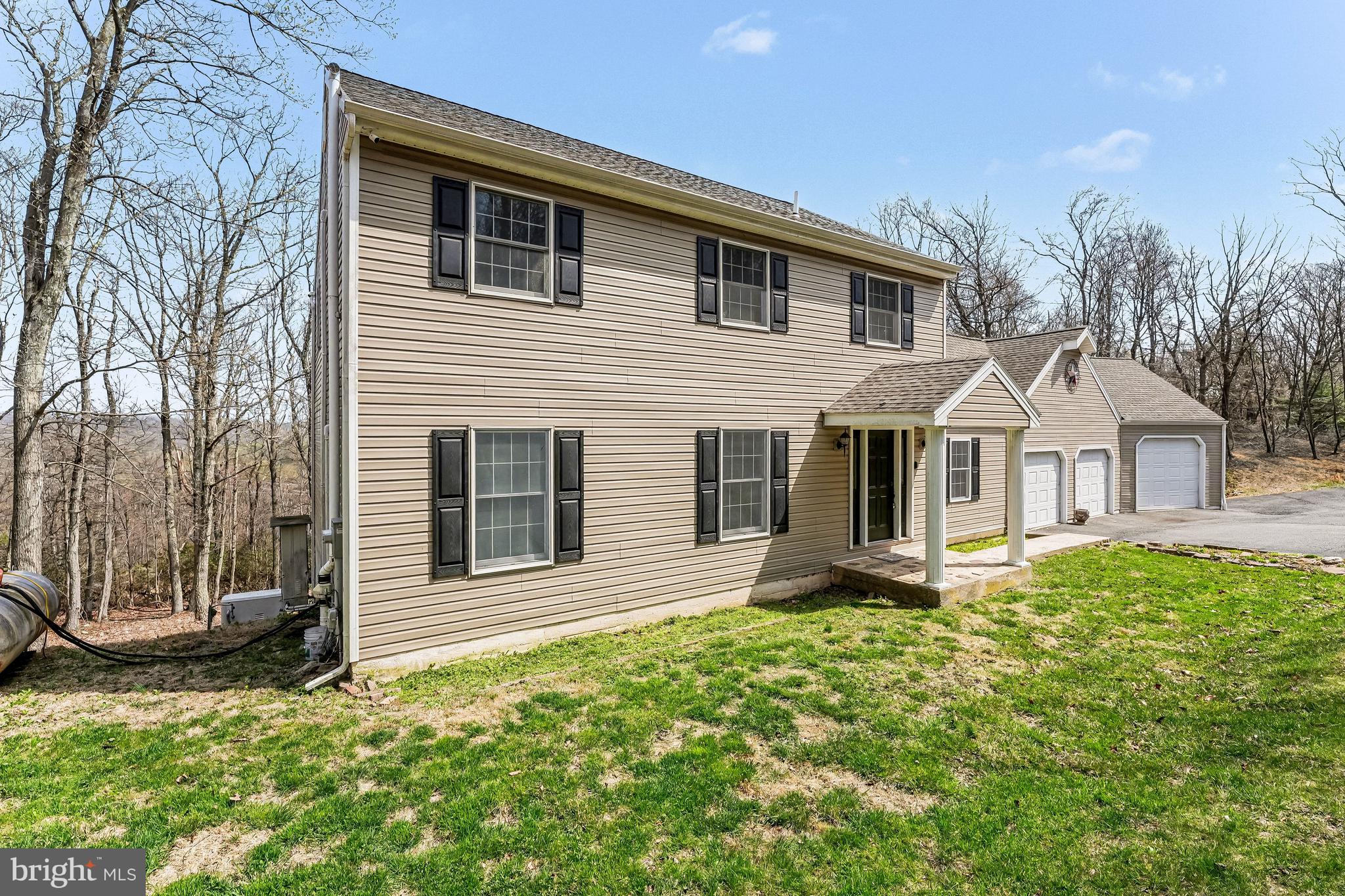 33 Edgewood Road Boyertown, PA 19512 - Photo 6 of 53 Front