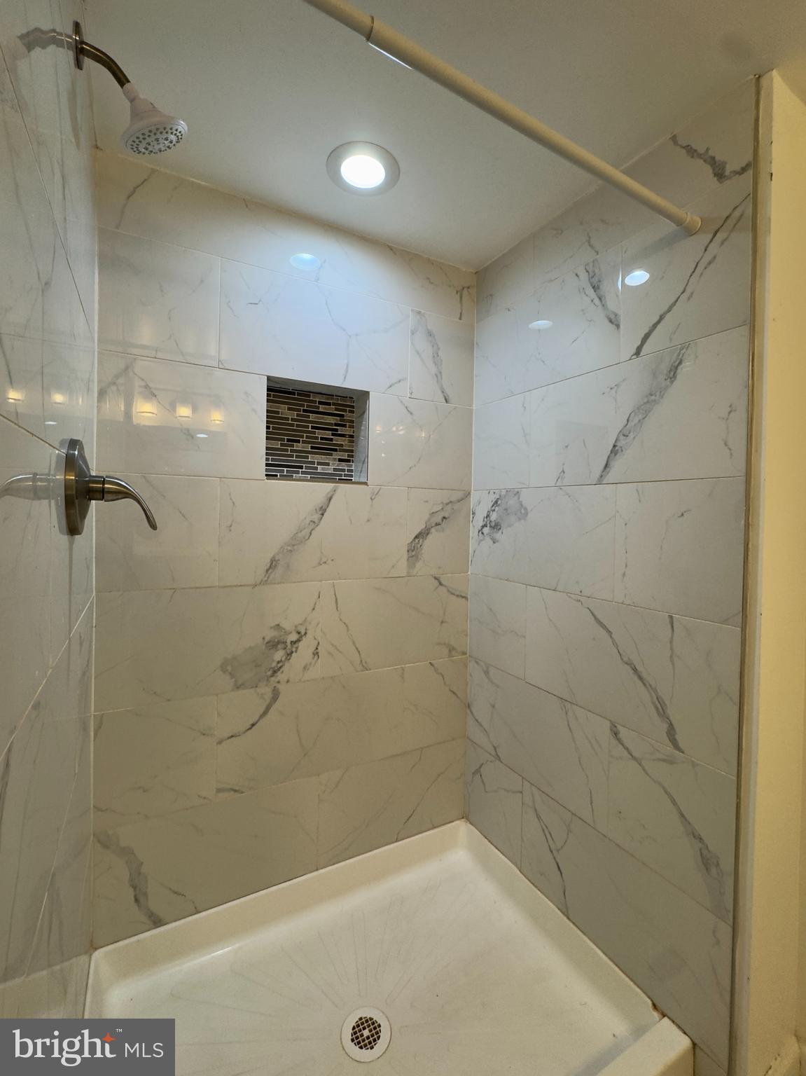 5781 Edgepark Road Baltimore, MD 21239 - Photo 7 of 20