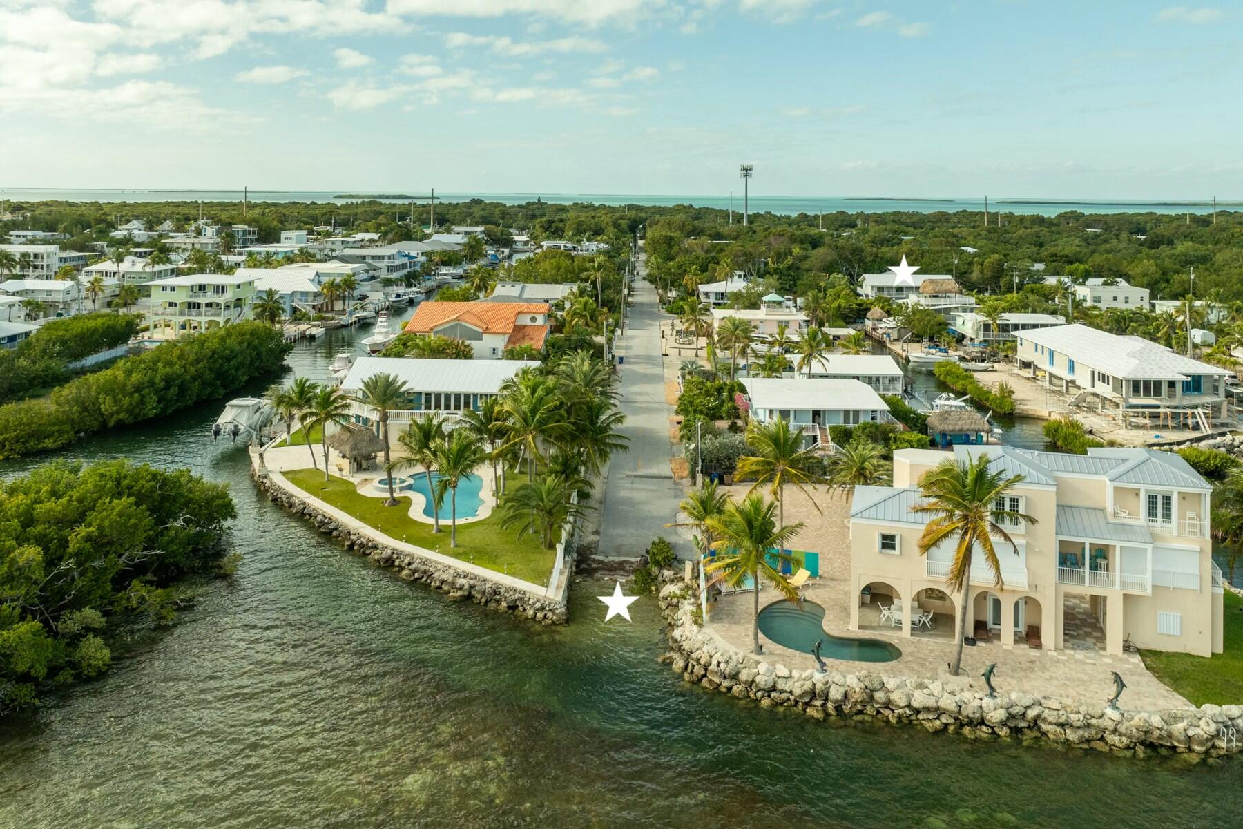1010 Snapper Lane Key Largo, FL 33037 - Photo 25 of 26 an aerial view of multiple house