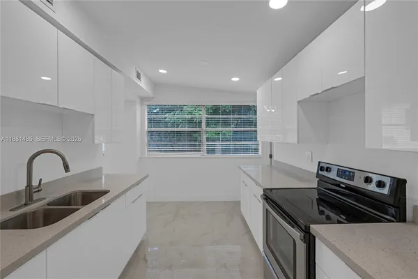 $589,900 | 2960 Northwest 165th Street, Miami Gardens, FL 33054