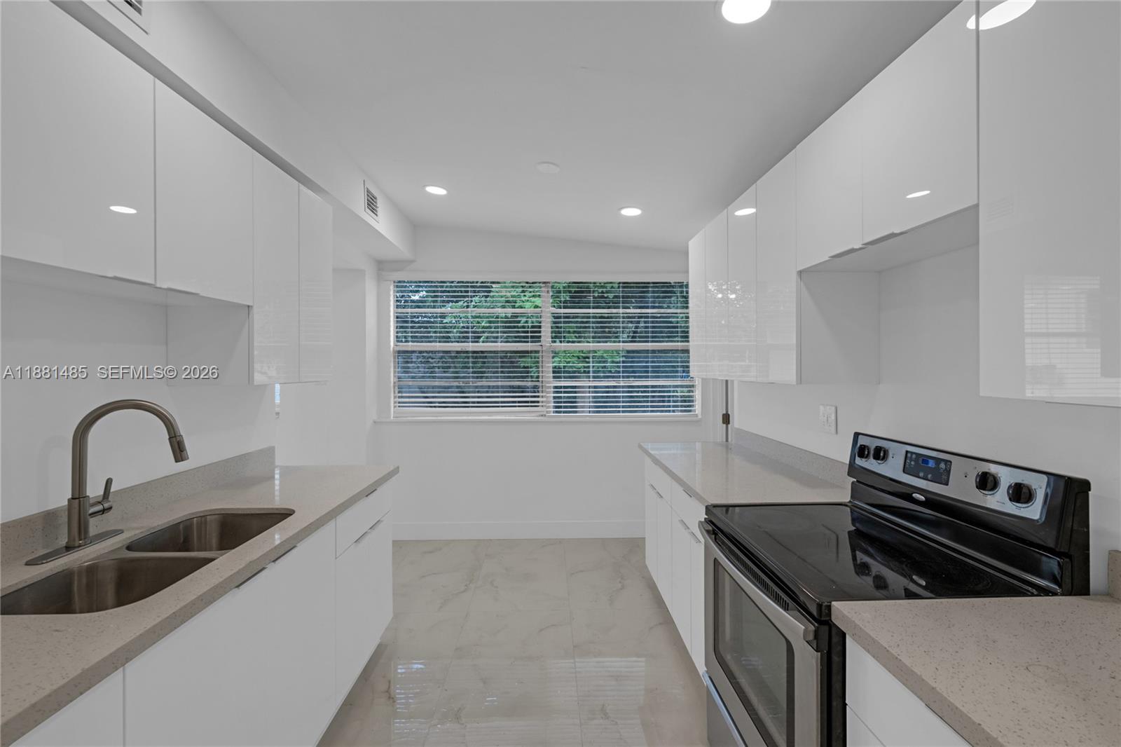 2960 Northwest 165th Street Miami Gardens, FL 33054 - Photo 9 of 23