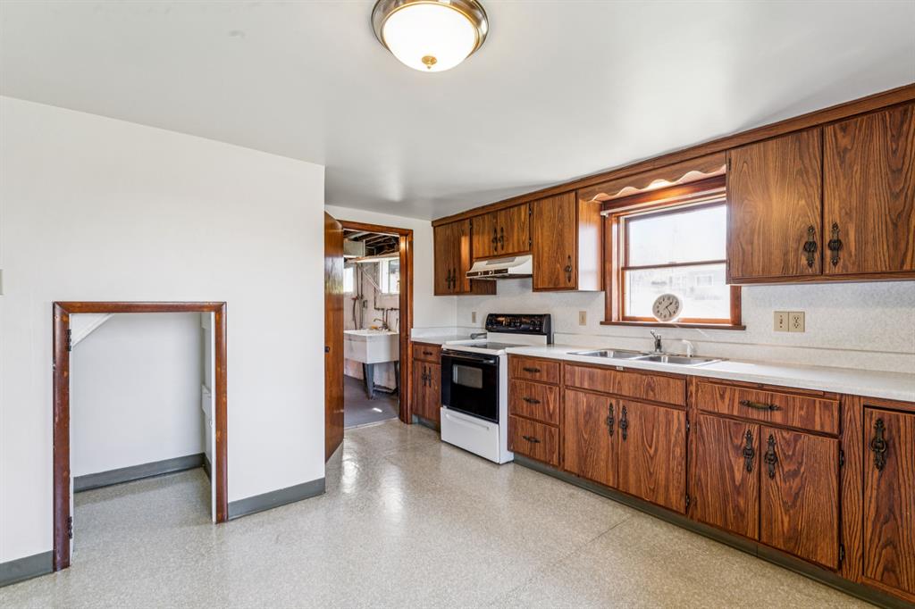 1173 Harmony Road Baden, PA 15005 - Photo 17 of 46