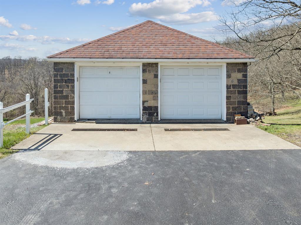 1173 Harmony Road Baden, PA 15005 - Photo 22 of 46