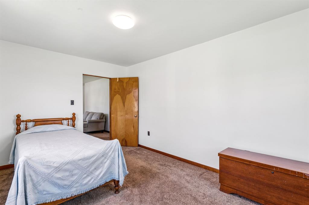 1173 Harmony Road Baden, PA 15005 - Photo 8 of 46
