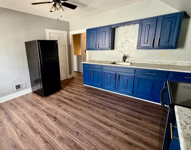 $2,750 | 86 Maplewood Avenue, Unit 2, Gloucester, MA 01930