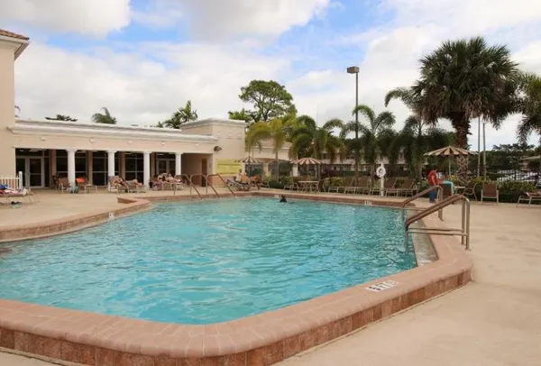 $1,400 | 51 Dorchester East, Unit 51, West Palm Beach, FL 33417