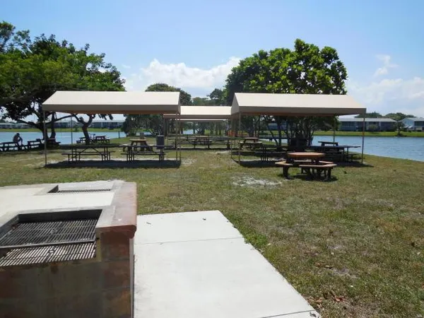 $1,400 | 51 Dorchester East, Unit 51, West Palm Beach, FL 33417