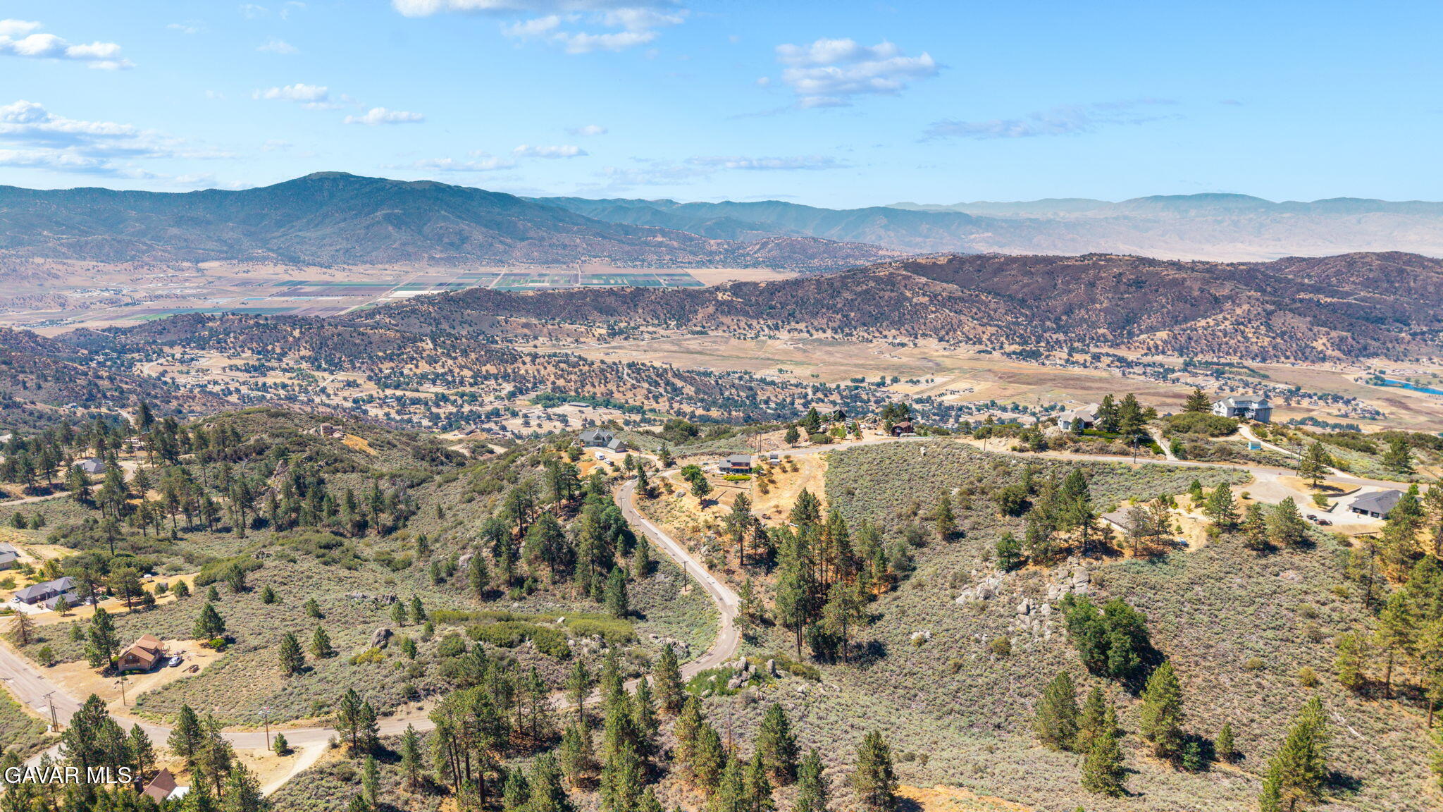 25620 High Rock Court Tehachapi, CA 93561 - Photo 44 of 49 44-web-or-mls-DJI_20260707105802_0086_D
