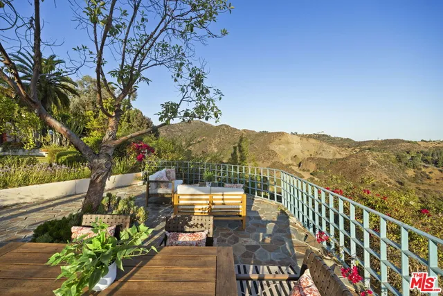 $5,295,000 | 2980 Hollyridge Drive, Los Angeles, CA 90068
