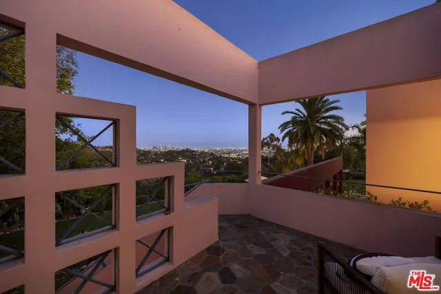 $5,295,000 | 2980 Hollyridge Drive, Los Angeles, CA 90068