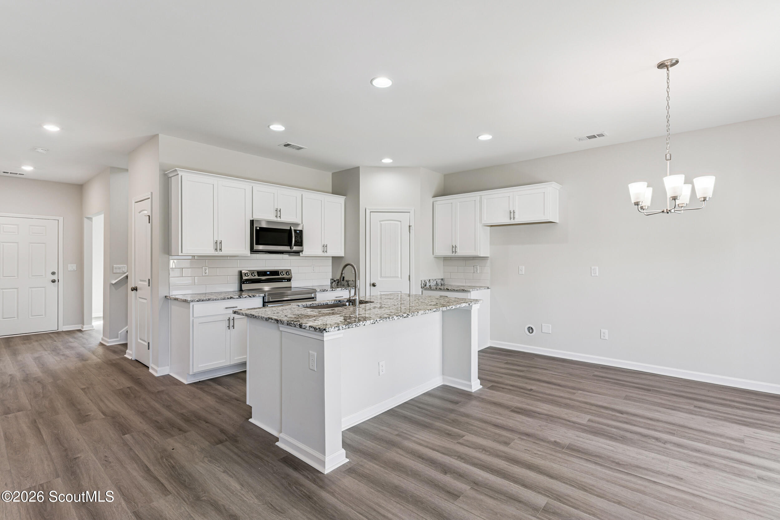 8 Fulham Road Brunswick, GA 31523 - Photo 5 of 28 Stock photos shown; to be similar not identical.