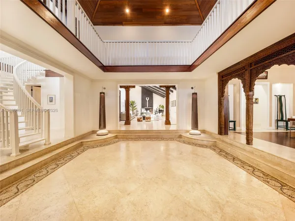 $7,390,000 | 14200 Southwest 70th Avenue, Palmetto Bay, FL 33158