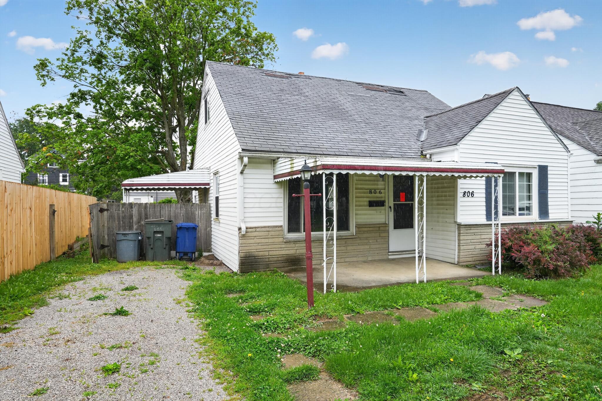 806 South Hampton Road Columbus, OH 43227 - Photo 2 of 30 04_806_S_Hampton_Rd-Exterior-n-31