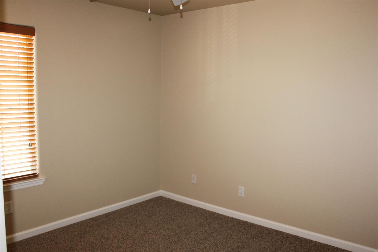 2748 Hampton Way Clovis, CA 93611 - Photo 15 of 27