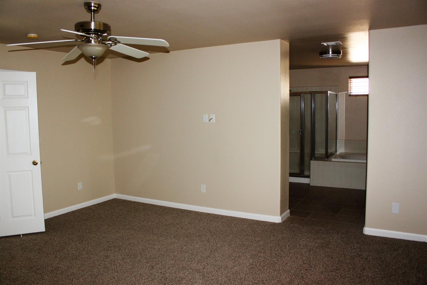 2748 Hampton Way Clovis, CA 93611 - Photo 19 of 27
