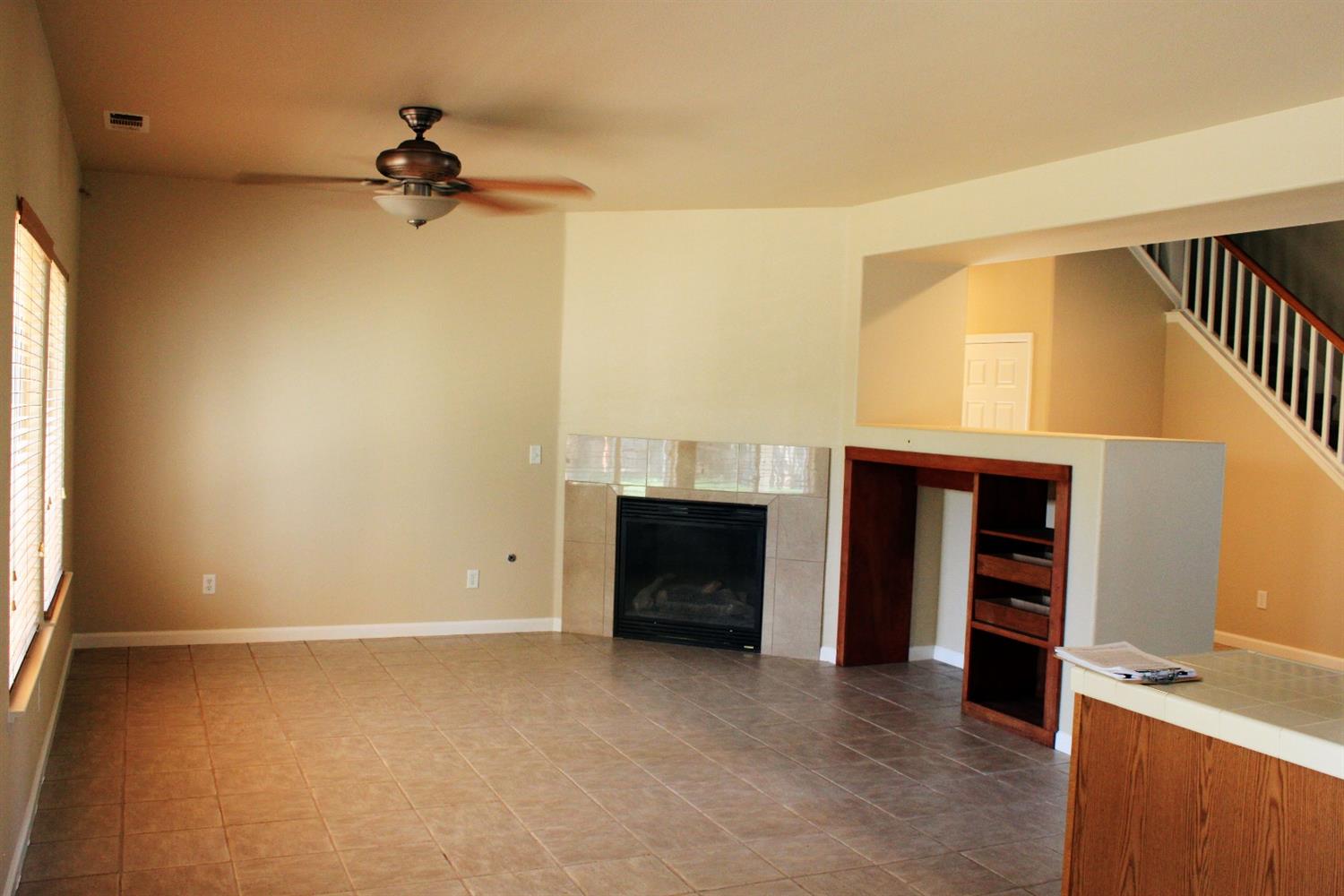 2748 Hampton Way Clovis, CA 93611 - Photo 7 of 27
