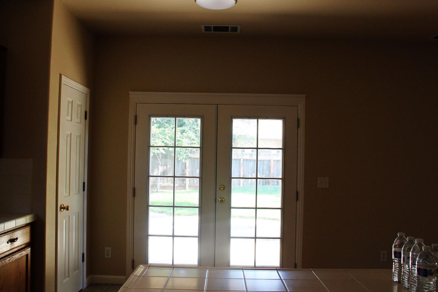 2748 Hampton Way Clovis, CA 93611 - Photo 8 of 27