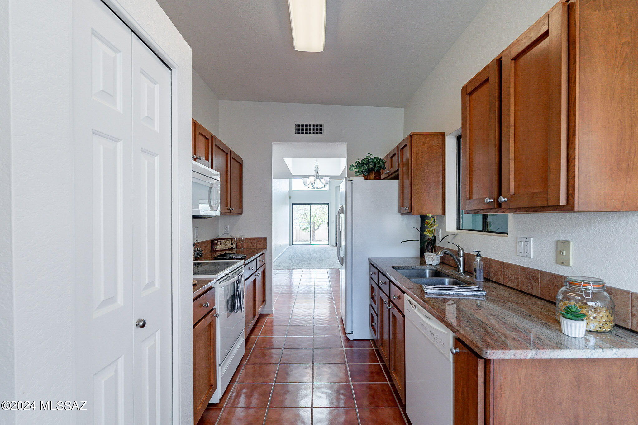 4990 North Valle Road Tucson, AZ 85750 - Photo 14 of 50