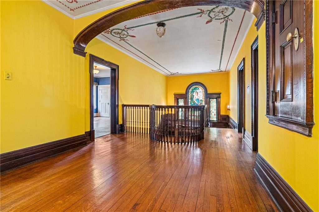 4754 Wallingford Street Pittsburgh, PA 15213 - Photo 18 of 50 2nd Floor Hallway