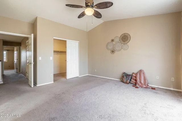 a view of room with ceiling fan