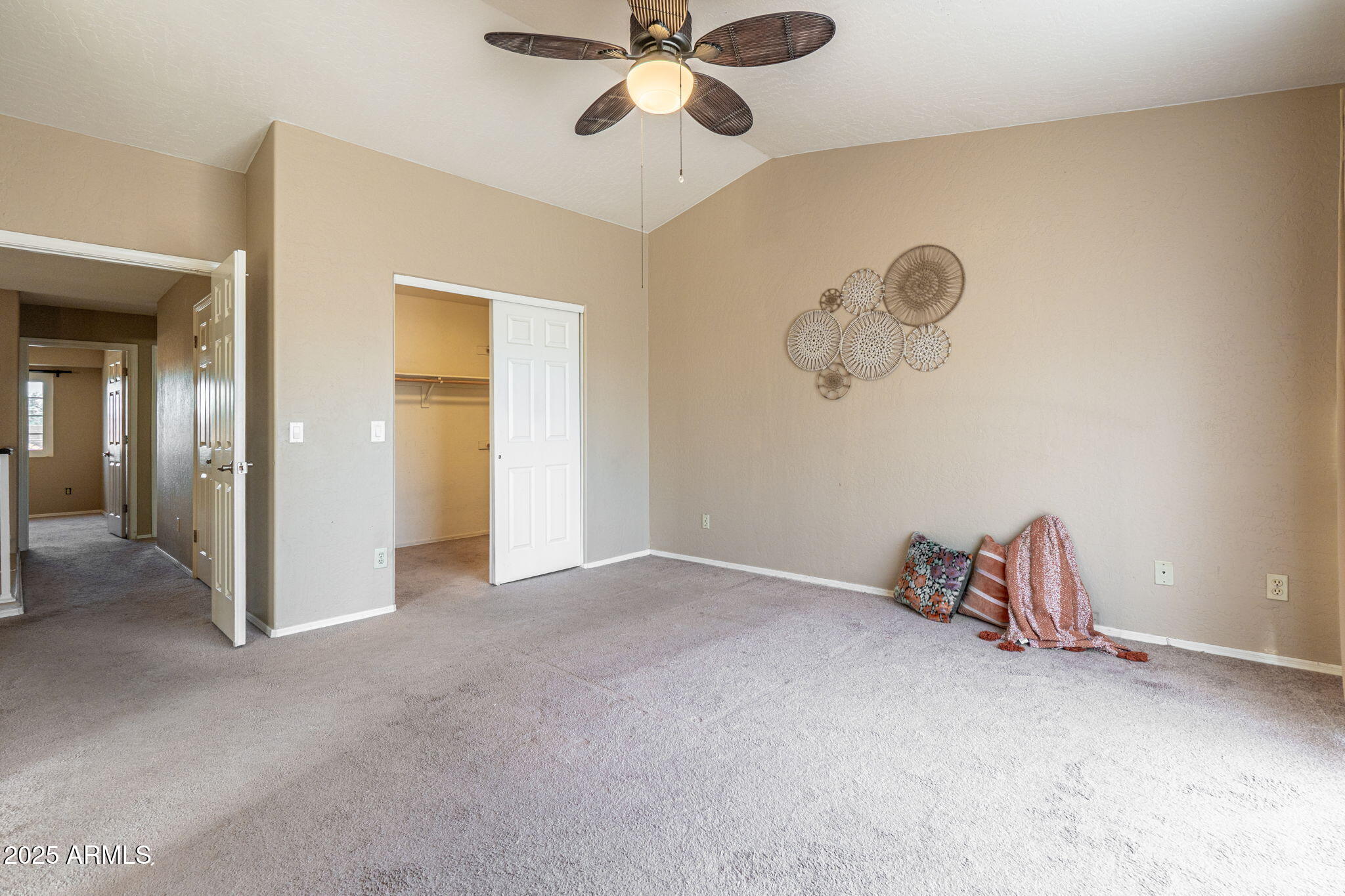 15601 South 37th Way Phoenix, AZ 85048 - Photo 14 of 28 a view of room with ceiling fan