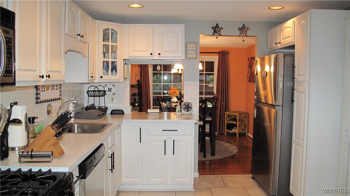 9 Towne Square Drive Lancaster, NY 14086 - Photo 11 of 44