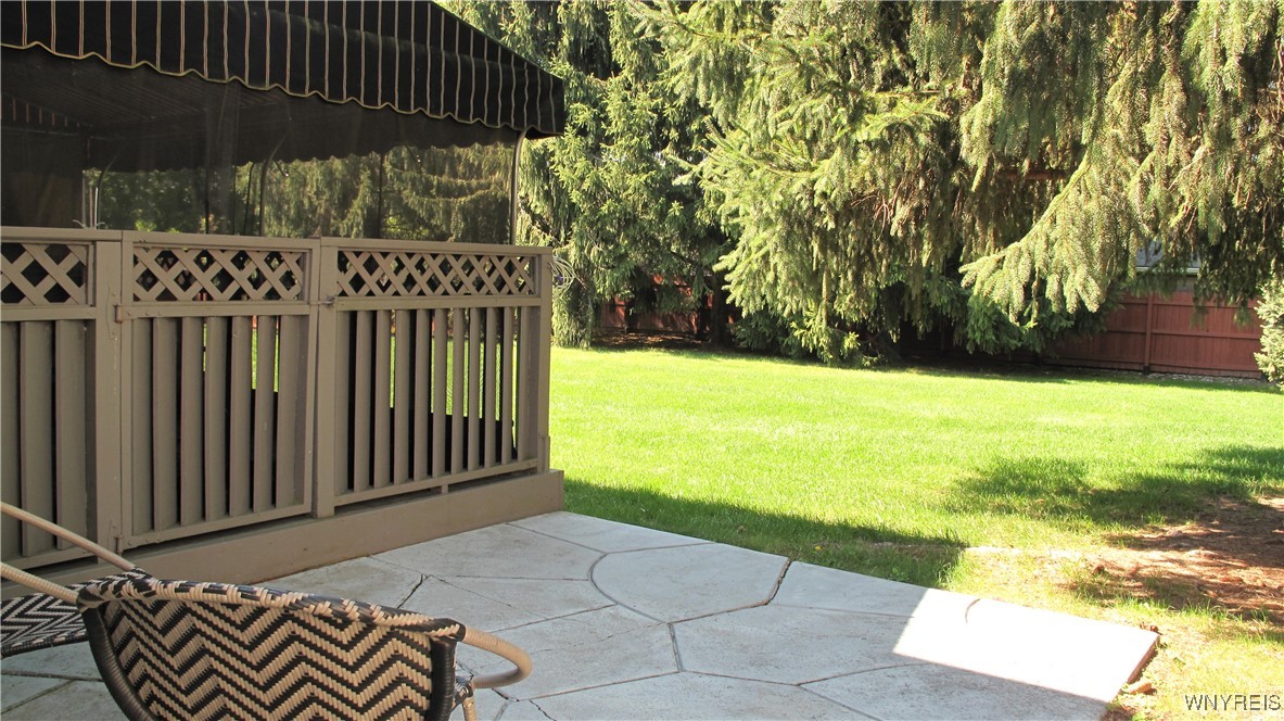 9 Towne Square Drive Lancaster, NY 14086 - Photo 38 of 44